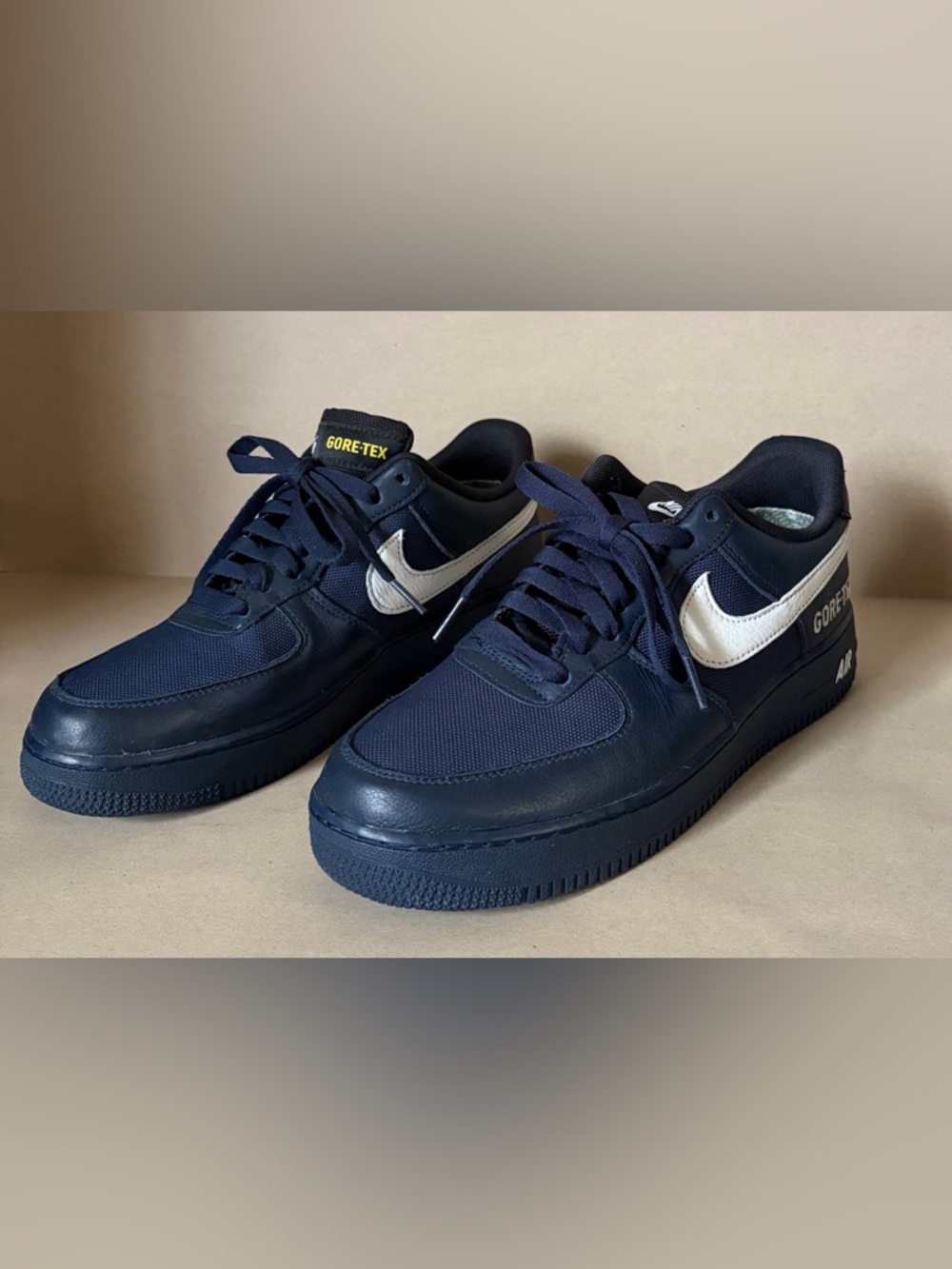 Nike Air Force 1 Gore-Tex Navy White Men’s Size 8 Waterproof Sneakers